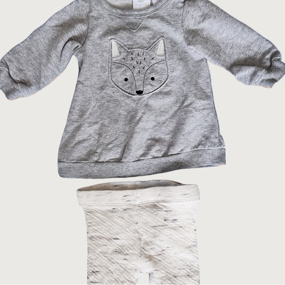 DYLAN & ABBY |  Gray Fox Sweatshirt & Cream Leggings Set | 0-3M